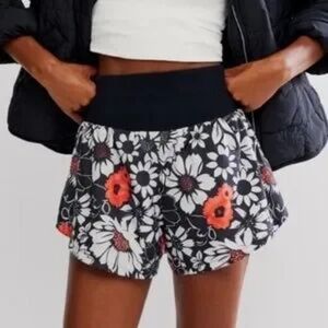Free People FP Movement Carpe Diem Shorts In Tuxedo Floral Sz L, NWT